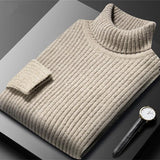 Elegantní pletený svetr s vysokým límcem