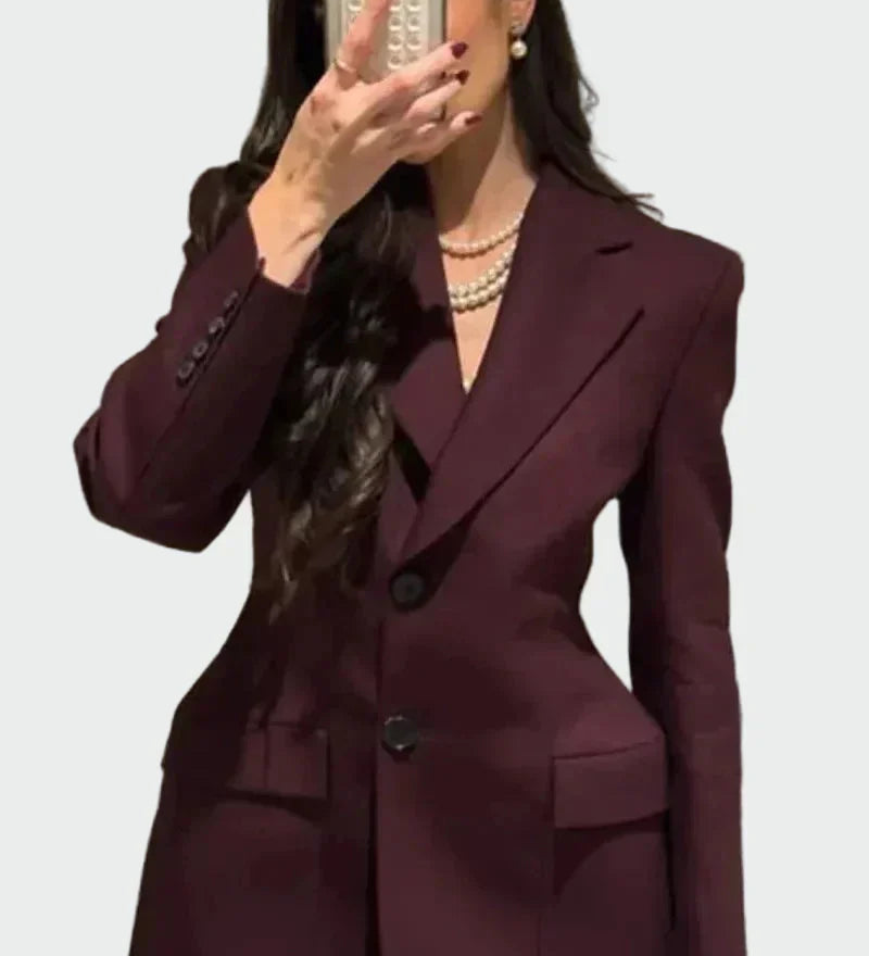 Nikol - Sako s Působivým Střihem a Knoflíky